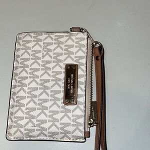 Micheal Kors White Keychain Wallet/Wristlet